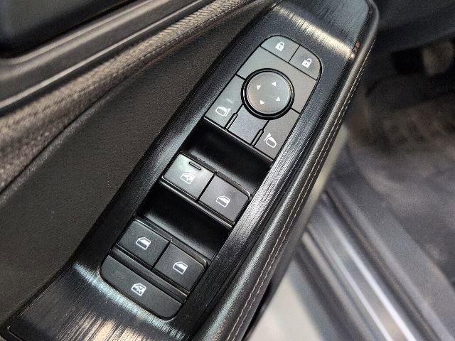 Used 2022 Nissan Rogue S AWD/4WD image 13