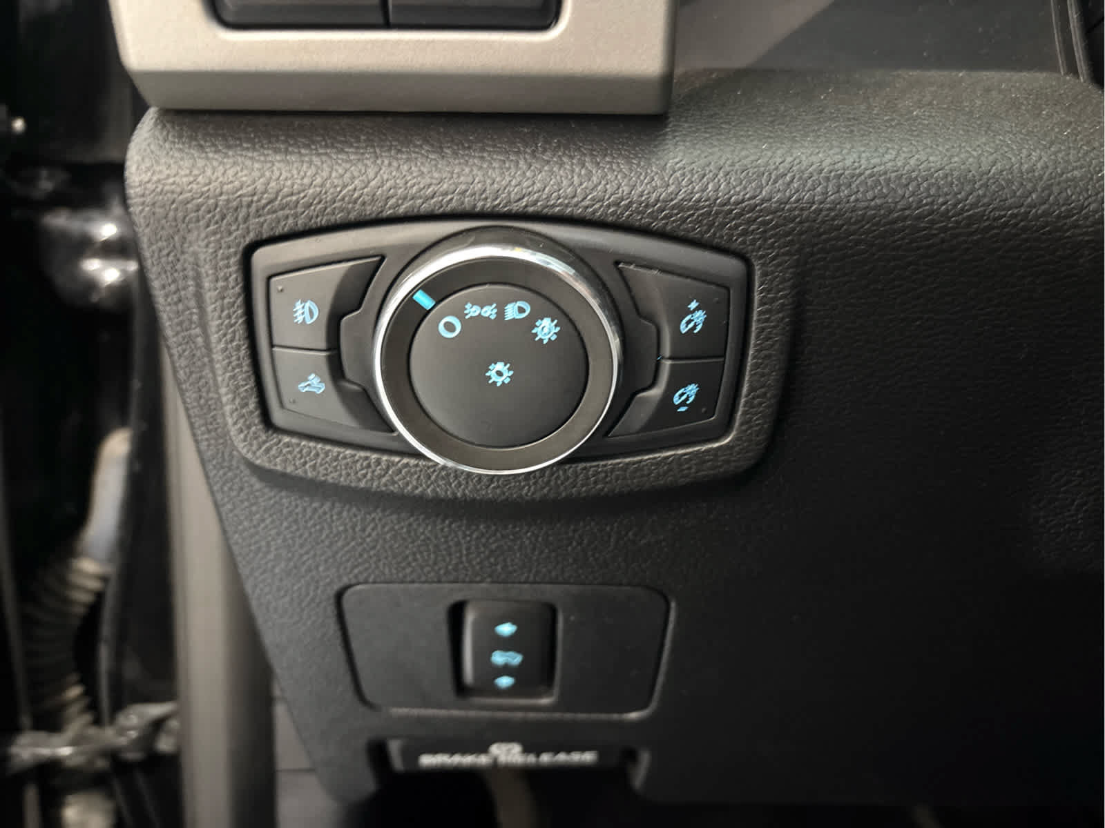 Certified 2021 Ford F250 Lariat AWD/4WD image 16