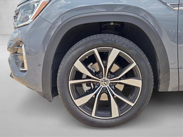 Used 2024 Volkswagen Atlas Cross Sport SEL Premium R-Line AWD/4WD image 19