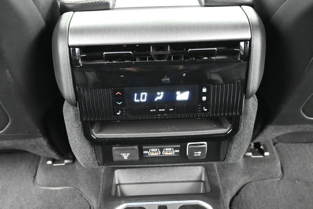 Used 2025 Jeep Wagoneer Series II AWD/4WD image 24