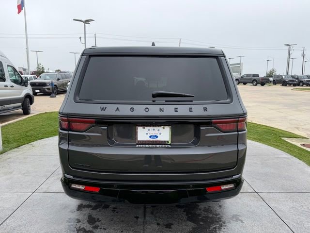 Used 2023 Jeep Wagoneer Series II image 5