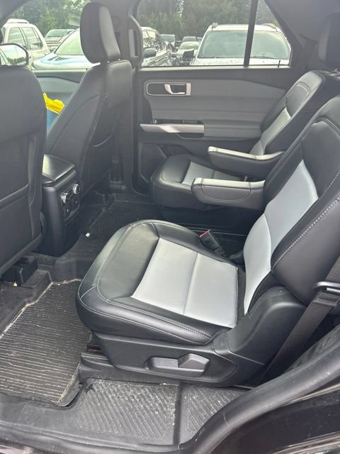 Certified 2023 Ford Explorer XLT w/ Equipment Group 202A AWD/4WD image 14