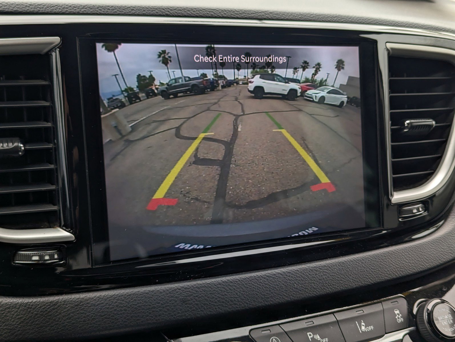 Used 2022 Chrysler Pacifica Touring-L FWD image 11