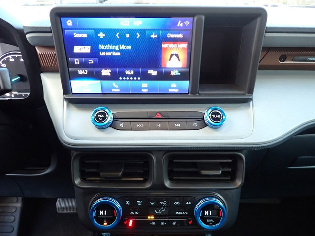 Certified 2022 Ford Maverick Lariat w/ Lariat Luxury Package image 24