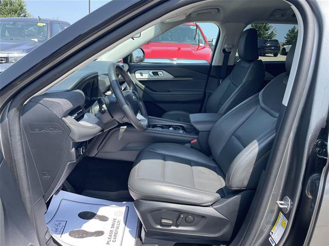 Certified 2025 Ford Explorer Active w/ Active Comfort Package AWD/4WD image 17