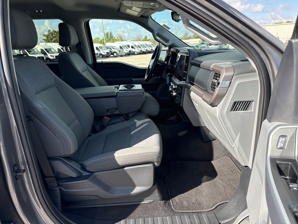 Certified 2025 Ford F150 XLT w/ Equipment Group 301A Standard image 26