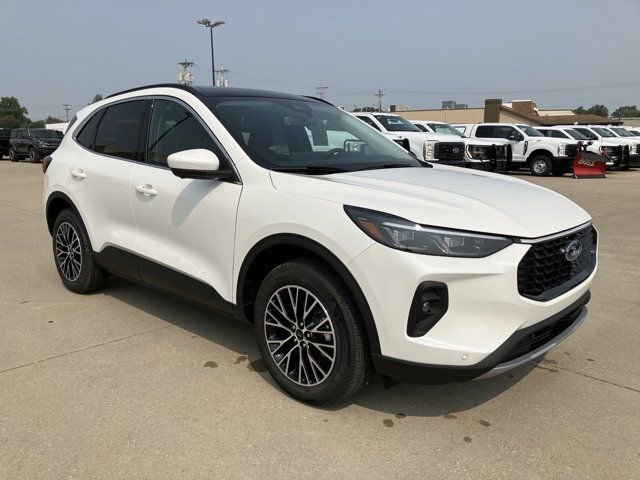 Certified 2025 Ford Escape SE w/ PHEV Premium Package FWD image 9