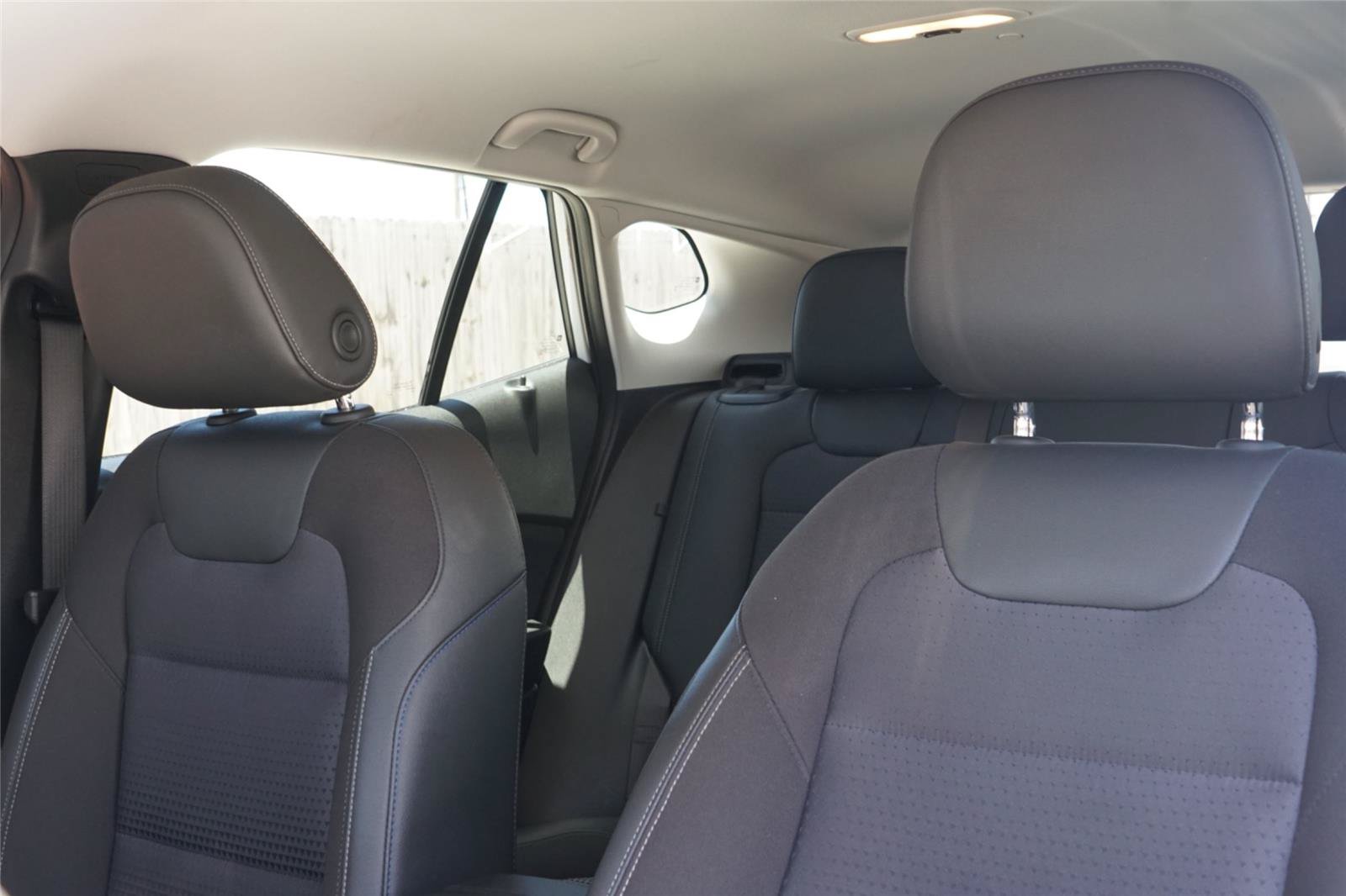 Used 2024 Chevrolet Trax LT FWD image 11