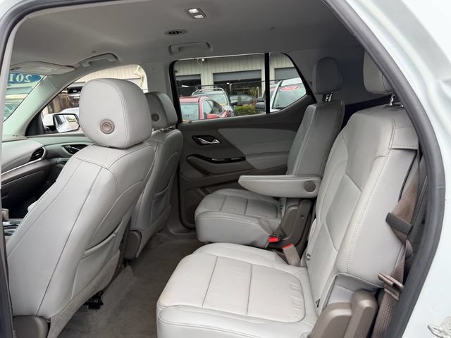 Used 2019 Chevrolet Traverse LT w/ LT Premium Package FWD image 8