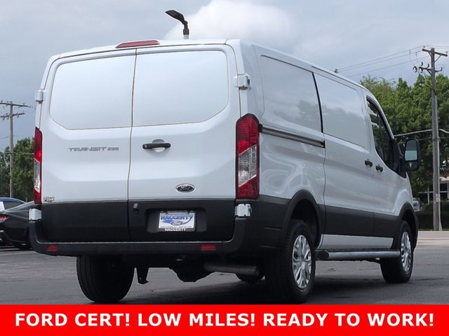 Certified 2025 Ford Transit 250 Low Roof w/ Exterior Upgrade Package RWD image 5