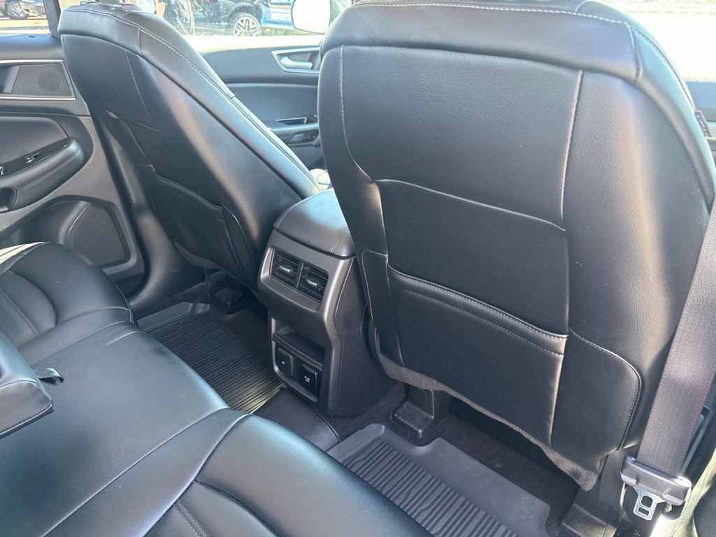 Certified 2019 Ford Edge SEL w/ Equipment Group 201A AWD/4WD image 39