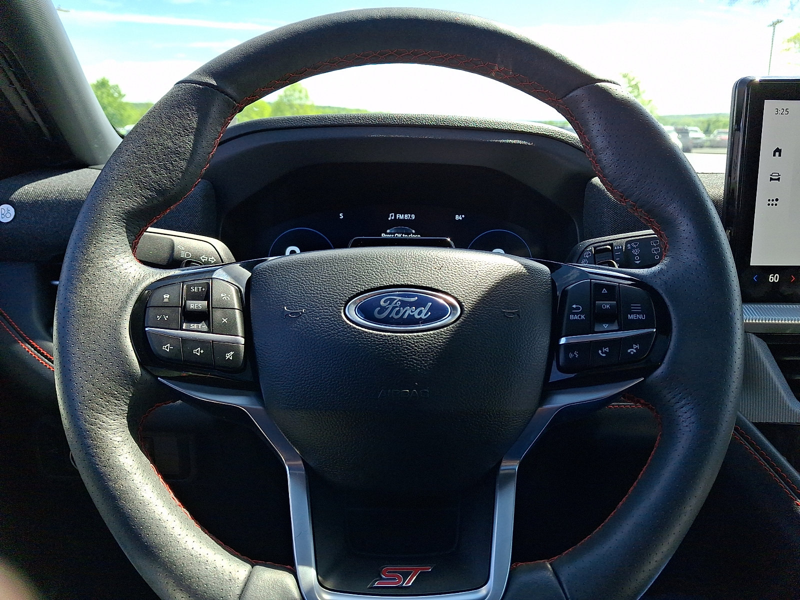 Certified 2025 Ford Explorer ST AWD/4WD image 20
