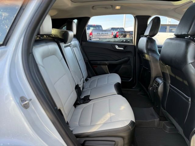 Certified 2025 Ford Escape SE image 21