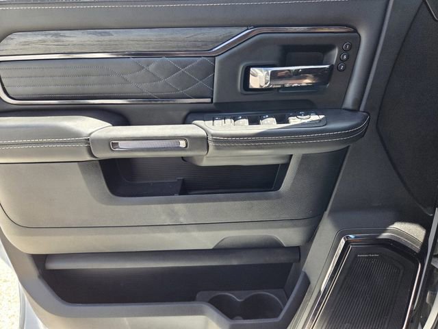 Used 2025 RAM 3500 Limited AWD/4WD image 22