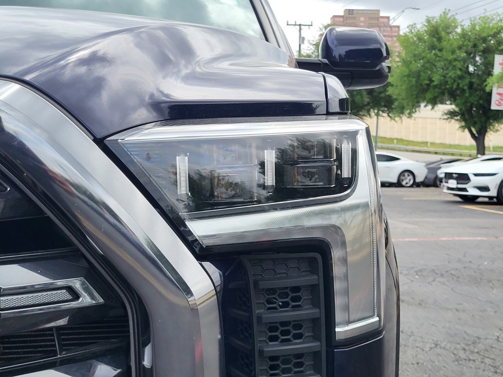 Used 2023 Toyota Tundra Platinum image 11