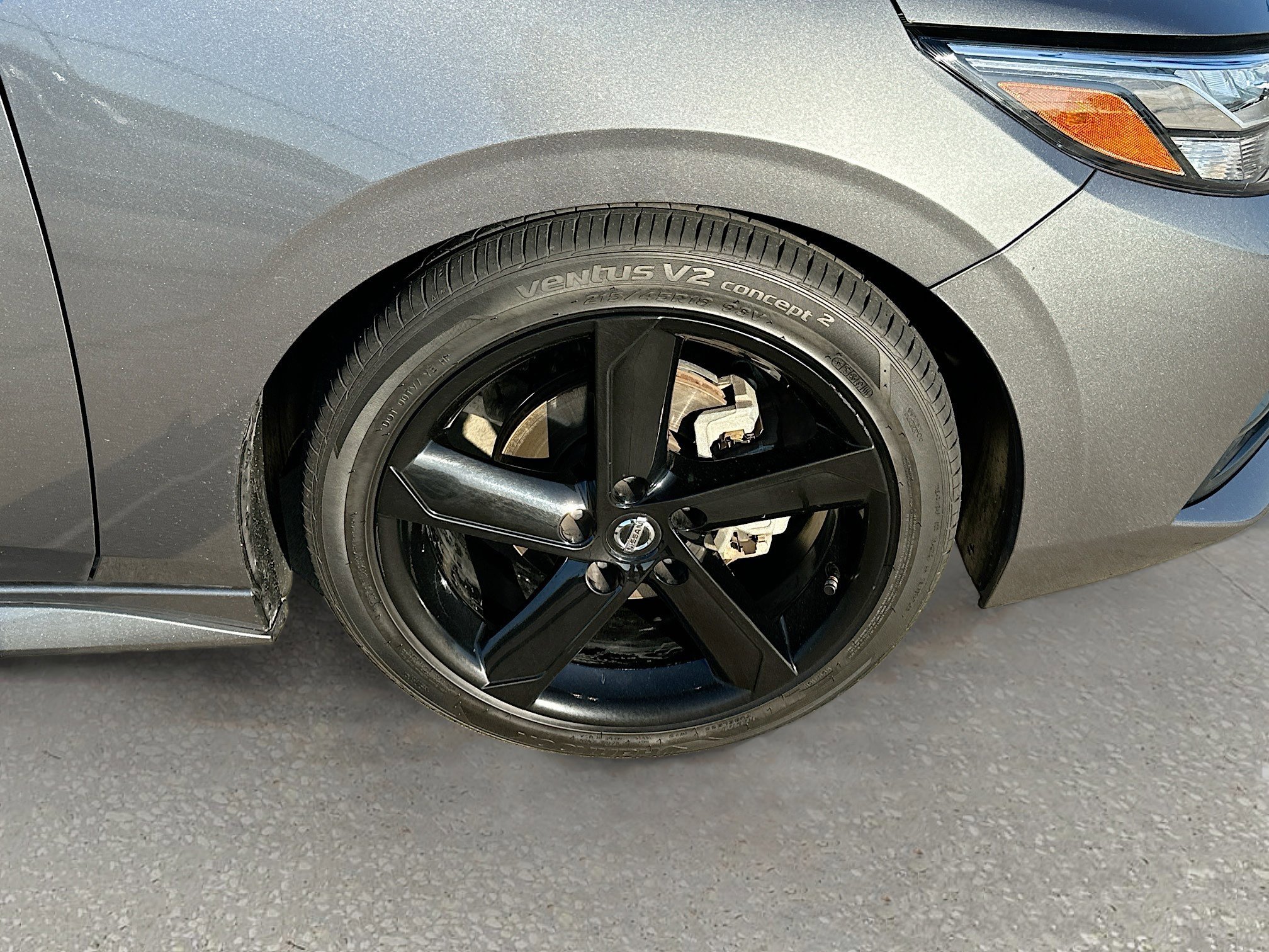 Used 2023 Nissan Sentra SR w/ Midnight Edition Package image 27