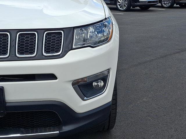 Used 2018 Jeep Compass Limited AWD/4WD image 9