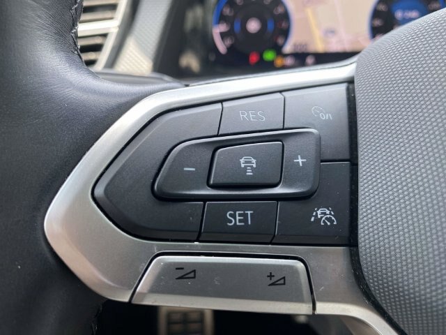Used 2024 Volkswagen Atlas Cross Sport SEL Premium R-Line AWD/4WD image 21