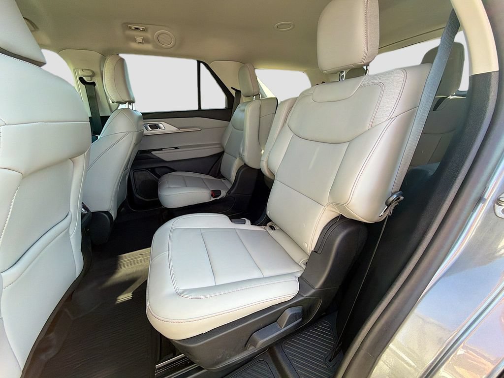 Certified 2025 Ford Explorer Active w/ Active Comfort Package AWD/4WD image 25