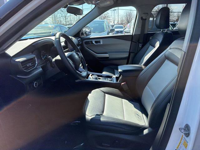 Certified 2023 Ford Explorer XLT w/ Equipment Group 202A image 15