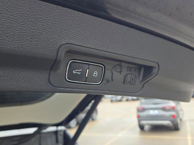 Certified 2025 Ford Explorer Active w/ Active Comfort Package AWD/4WD image 18