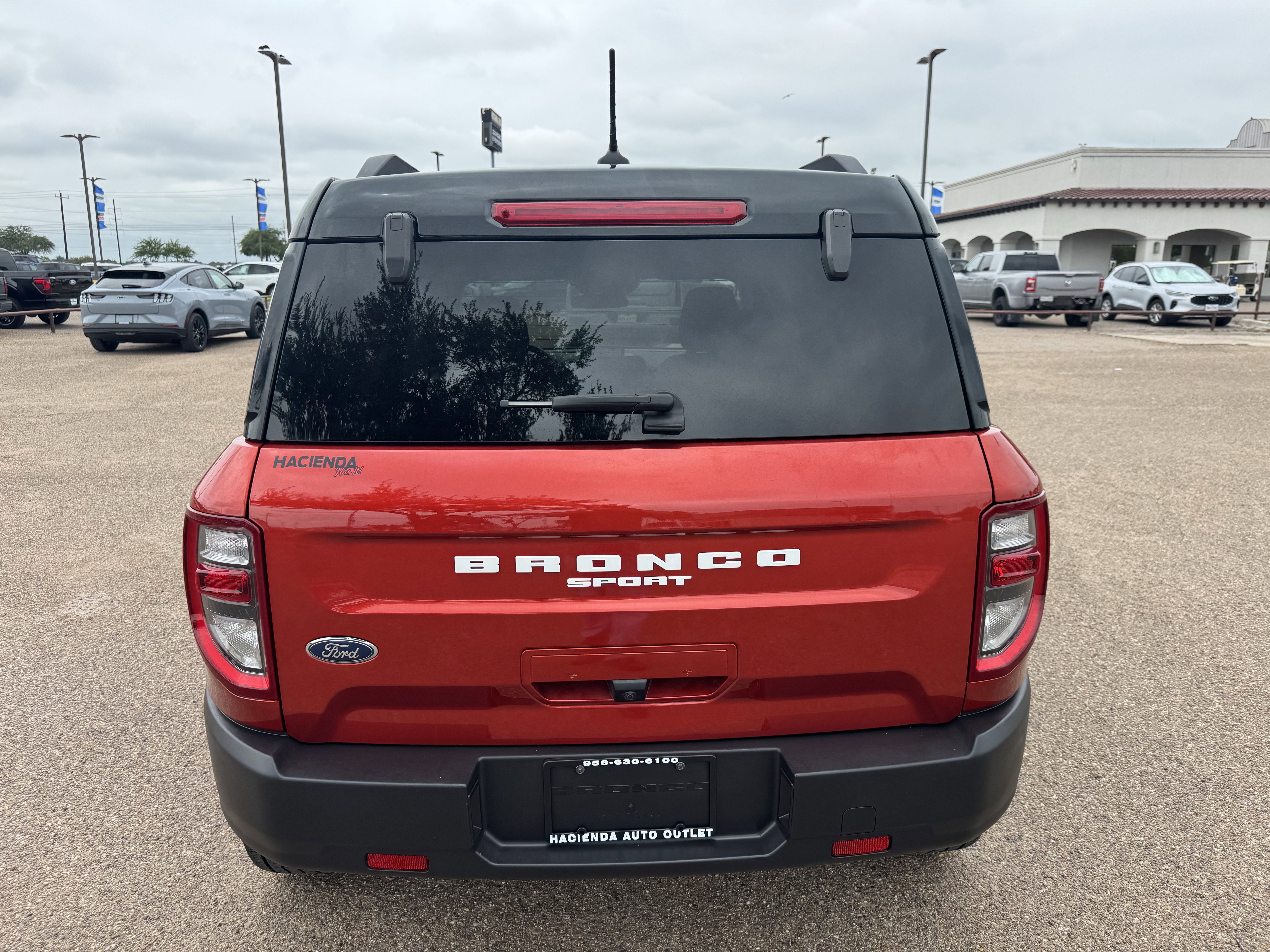 Certified 2023 Ford Bronco Sport Badlands AWD/4WD image 3