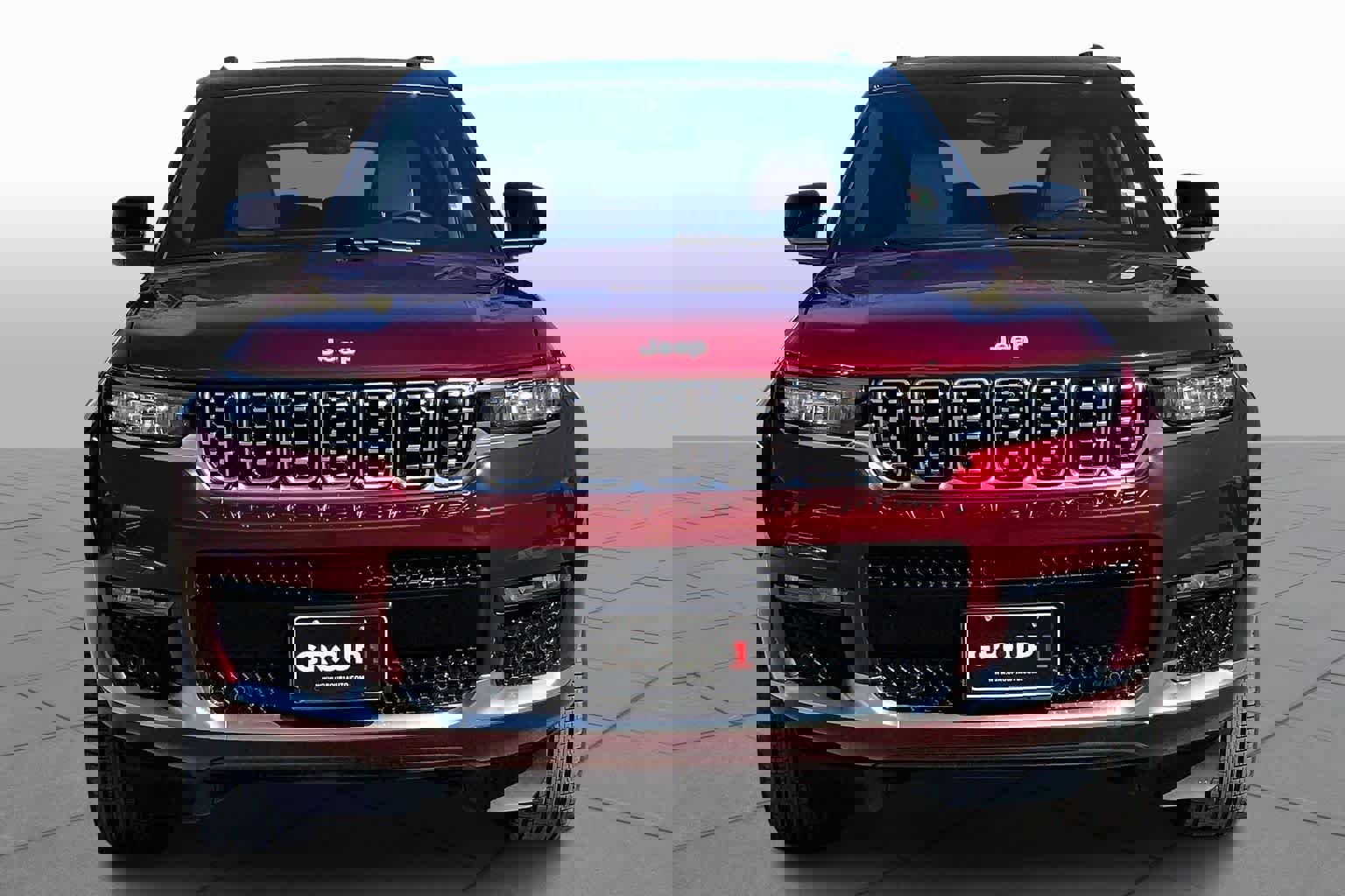 Used 2025 Jeep Grand Cherokee L Summit image 3