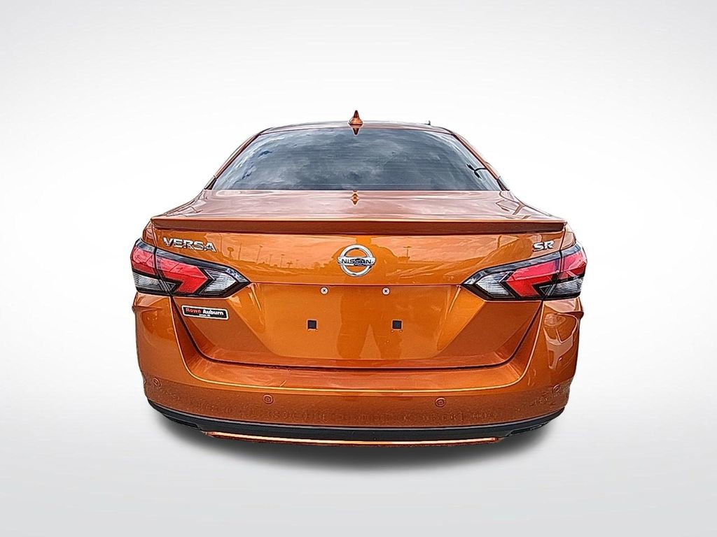 Used 2022 Nissan Versa SR FWD image 6