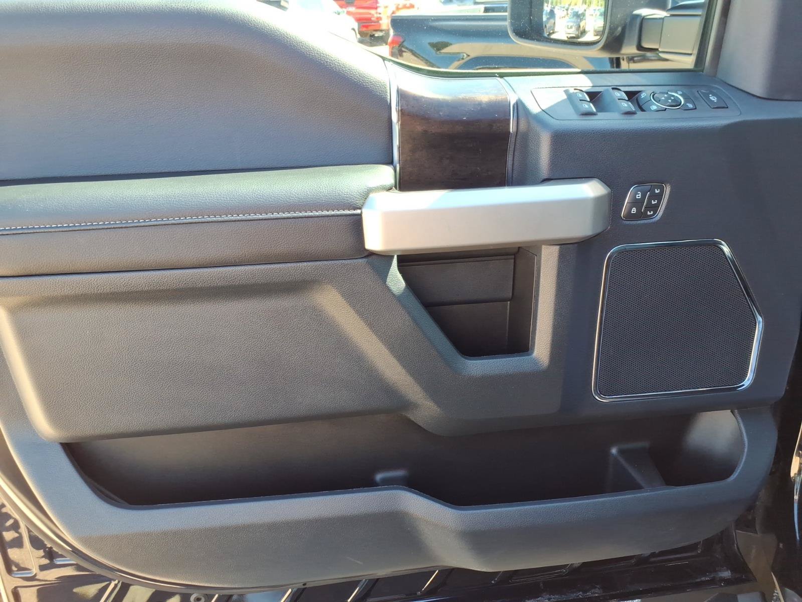 Certified 2022 Ford F450 Lariat w/ Lariat Value Package AWD/4WD image 14