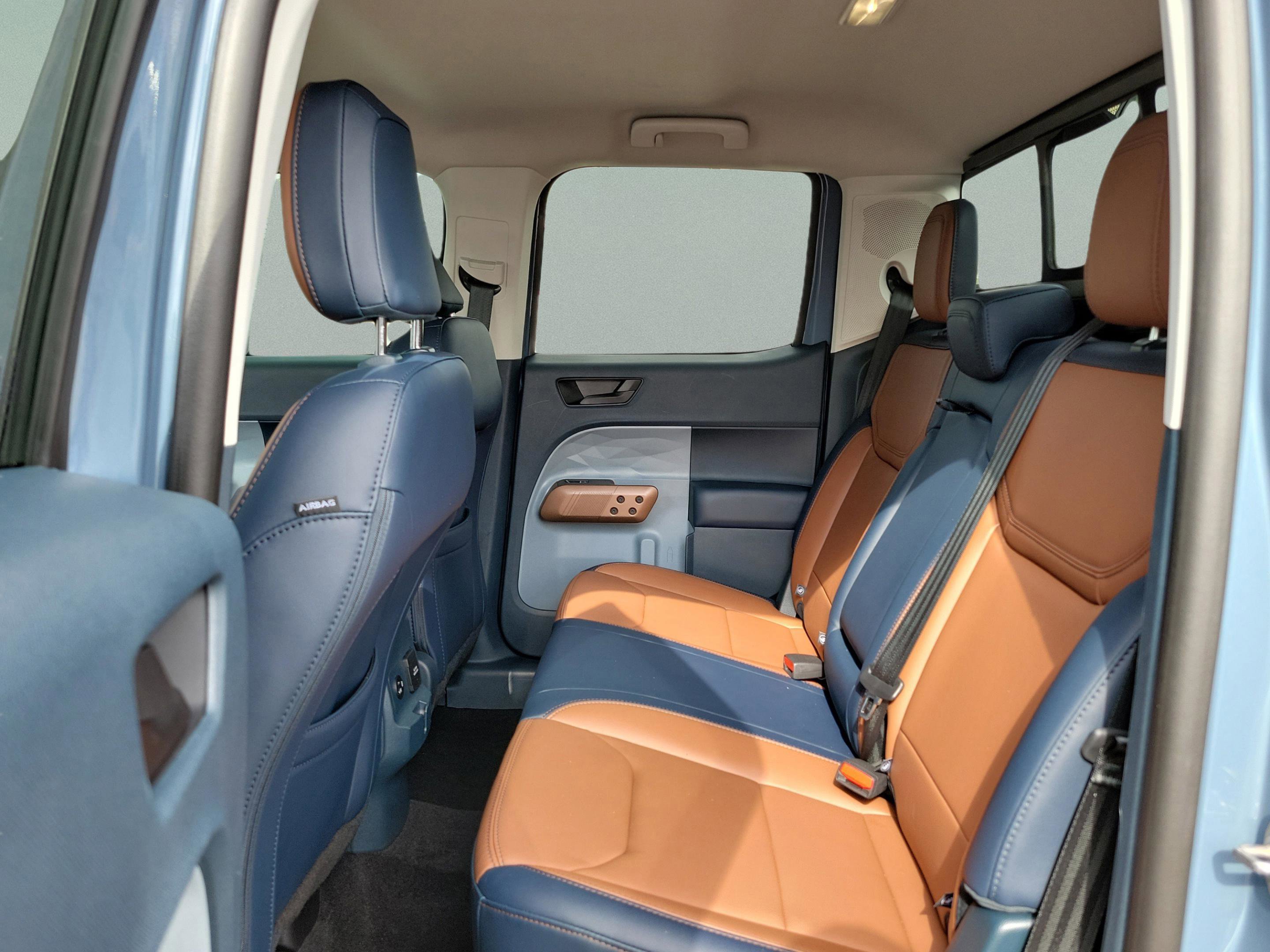 Certified 2024 Ford Maverick Lariat w/ 4K Tow Package image 28