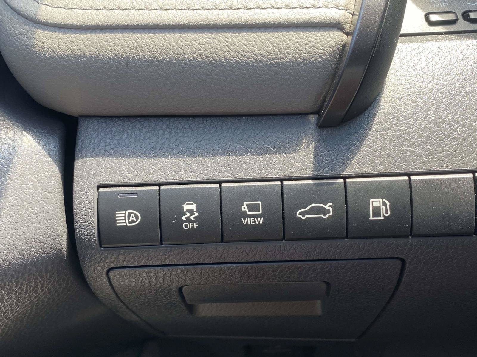 Used 2018 Toyota Camry XSE w/ Driver Assist Package FWD image 20