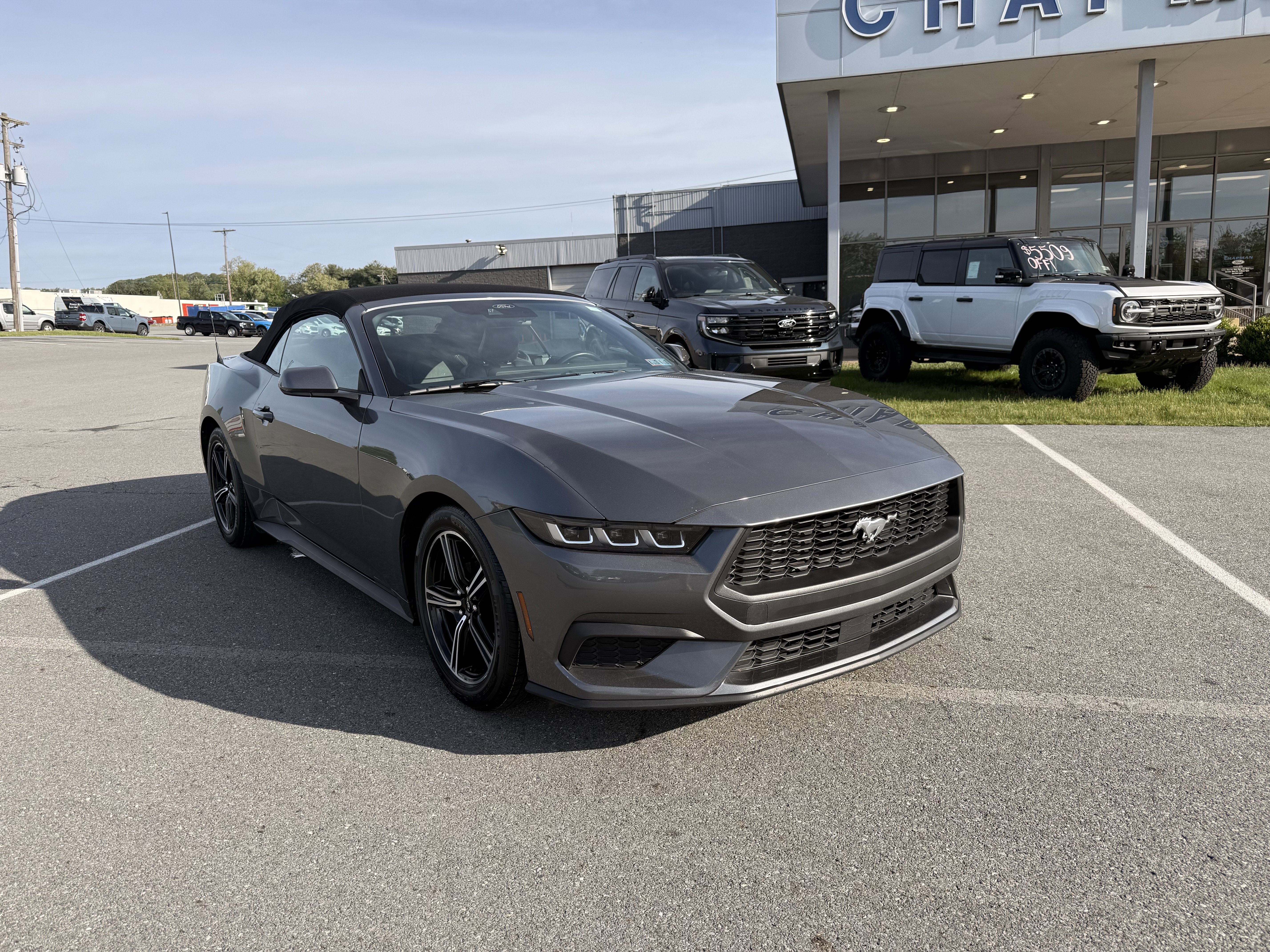 Certified 2025 Ford Mustang Premium RWD image 1