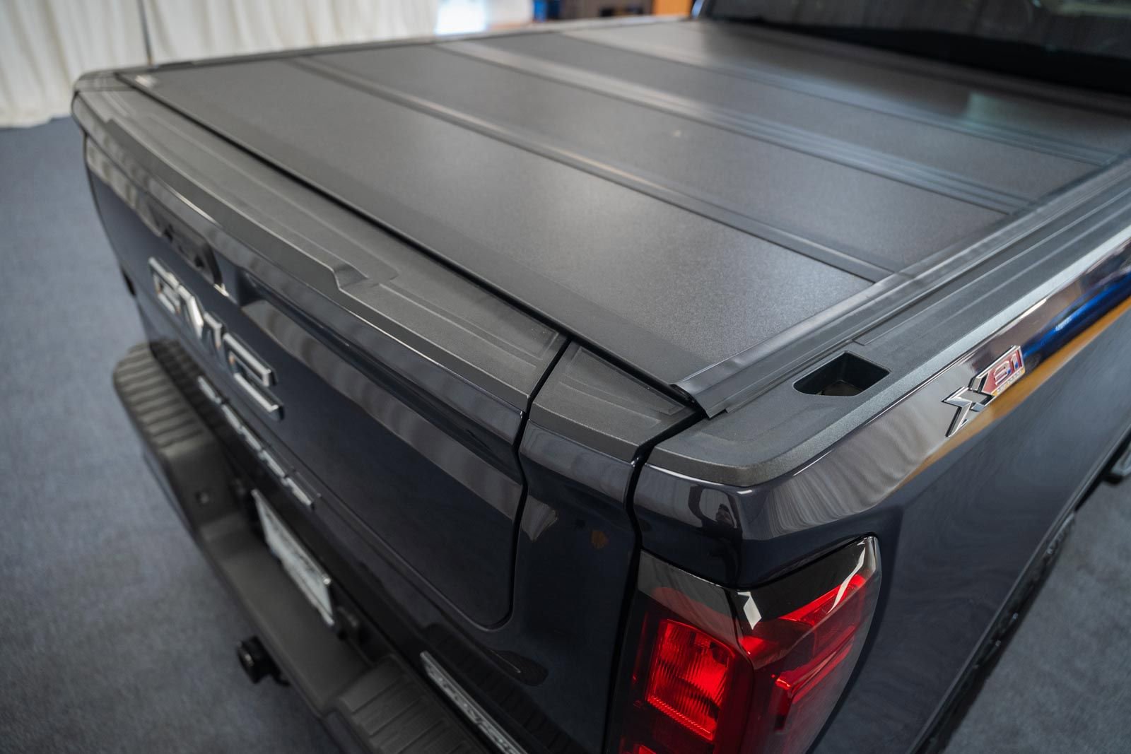 Used 2023 GMC Sierra 1500 Elevation w/ LPO, Elevation Black Package AWD/4WD image 8