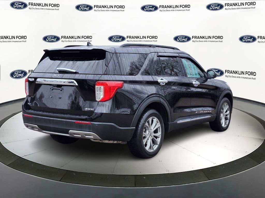 Certified 2022 Ford Explorer XLT w/ Equipment Group 202A image 5