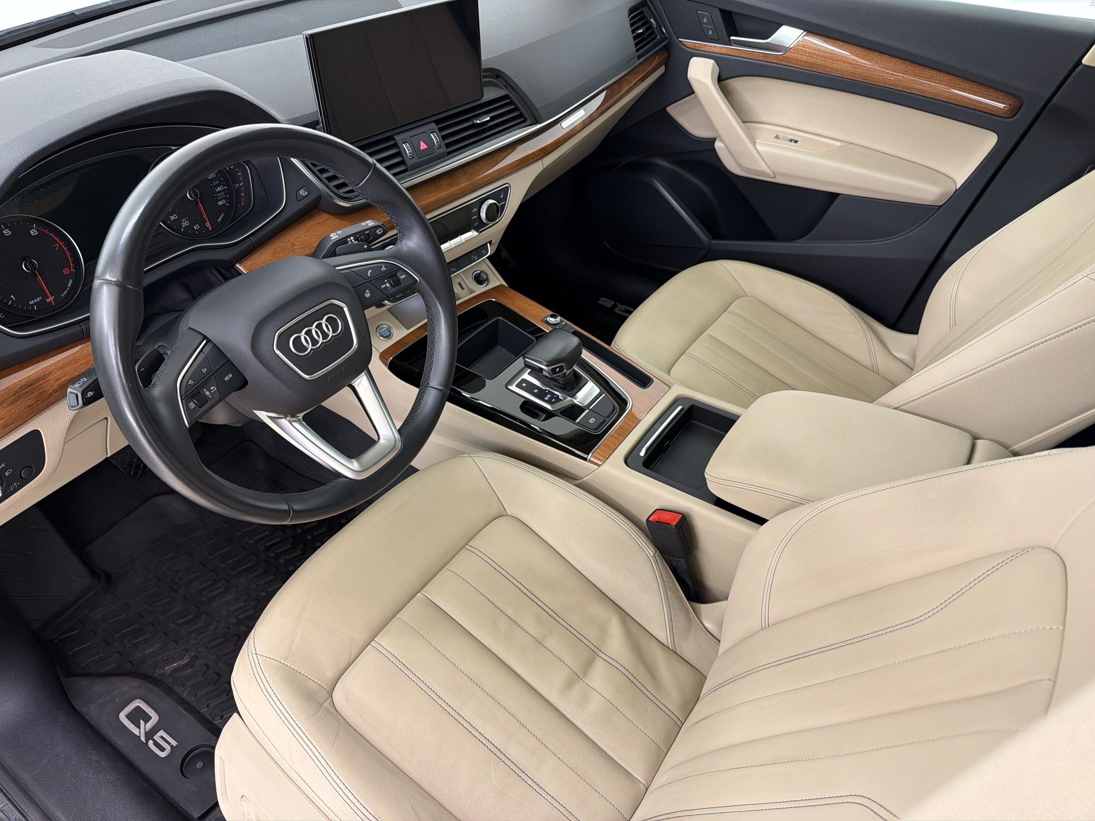 Used 2021 Audi Q5 2.0T Premium w/ Convenience Package AWD/4WD image 4