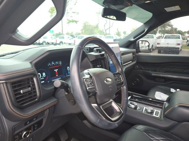 Certified 2024 Ford Expedition Platinum image 9