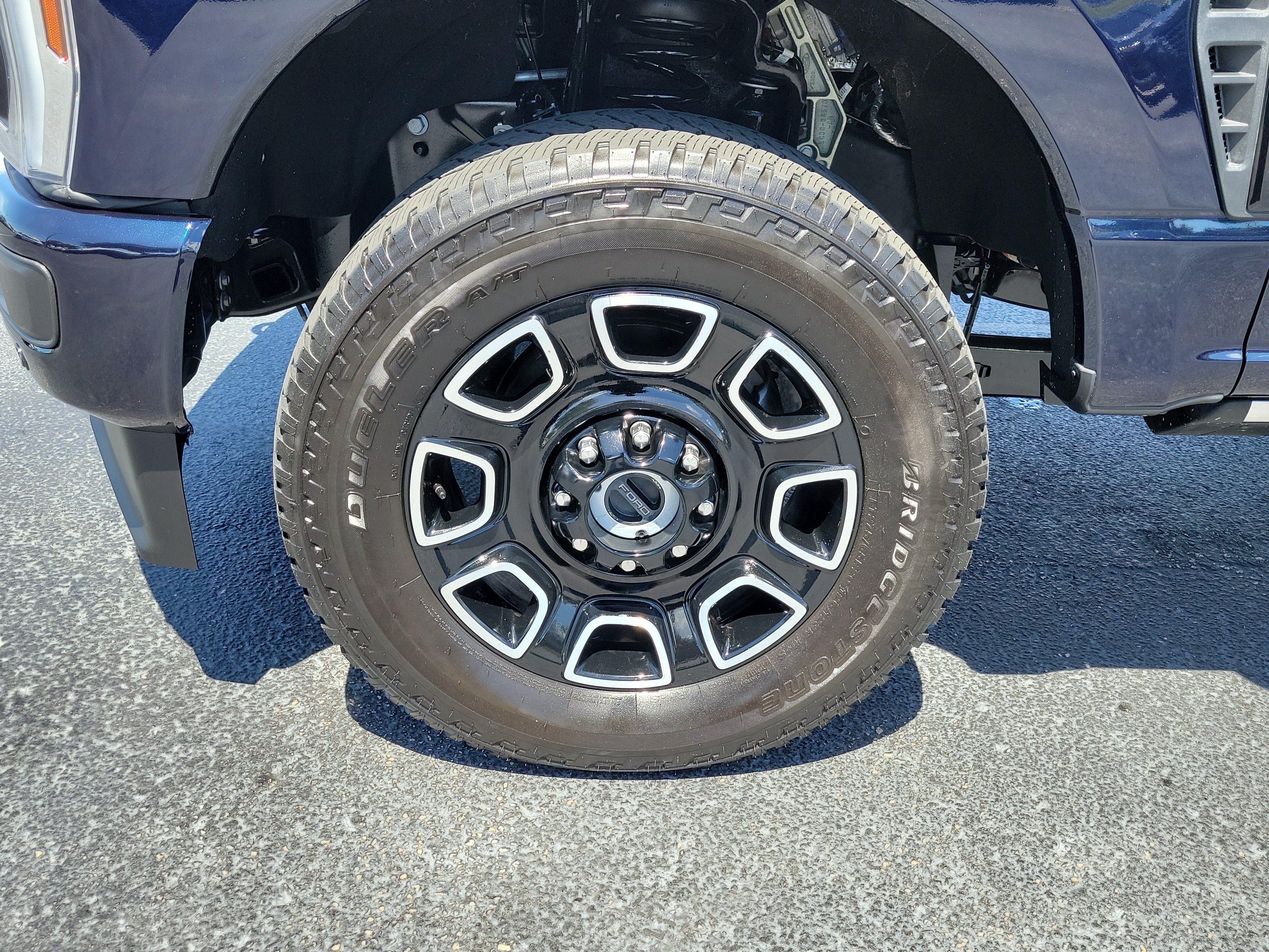 Certified 2025 Ford F250 Platinum AWD/4WD image 5