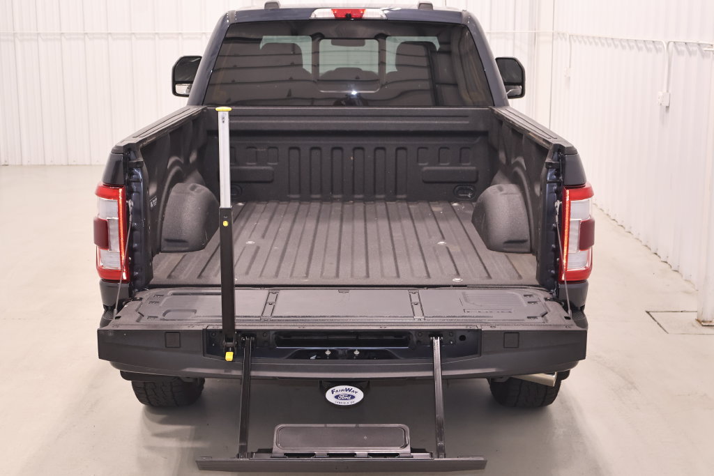 Certified 2022 Ford F150 Platinum w/ Equipment Group 701A High AWD/4WD image 40