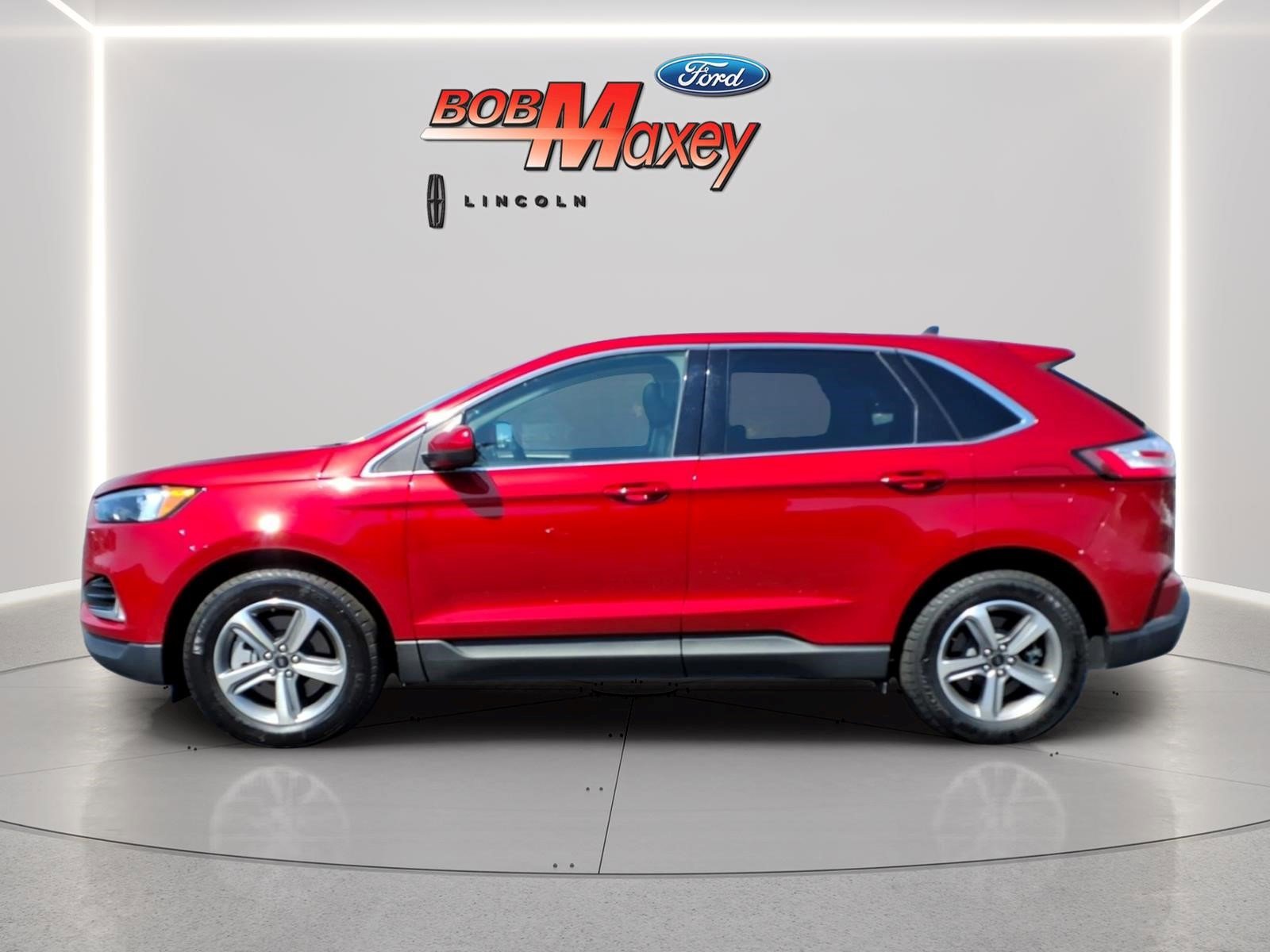 Certified 2023 Ford Edge SEL w/ Convenience Package AWD/4WD image 4