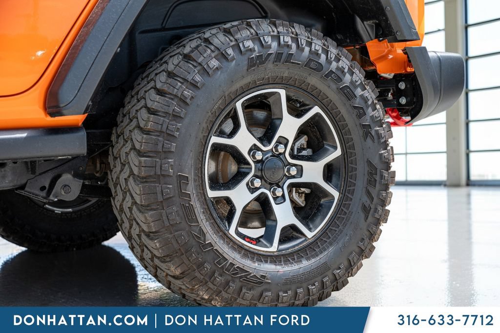 Used 2025 Jeep Wrangler Unlimited Rubicon w/ Convenience Group AWD/4WD image 38