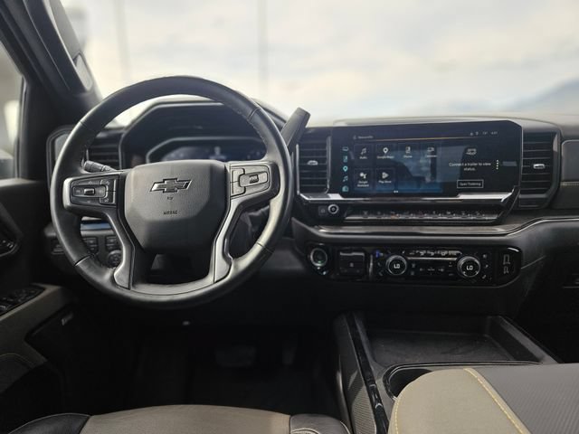 Used 2025 Chevrolet Silverado 2500 ZR2 w/ Technology Package AWD/4WD image 9
