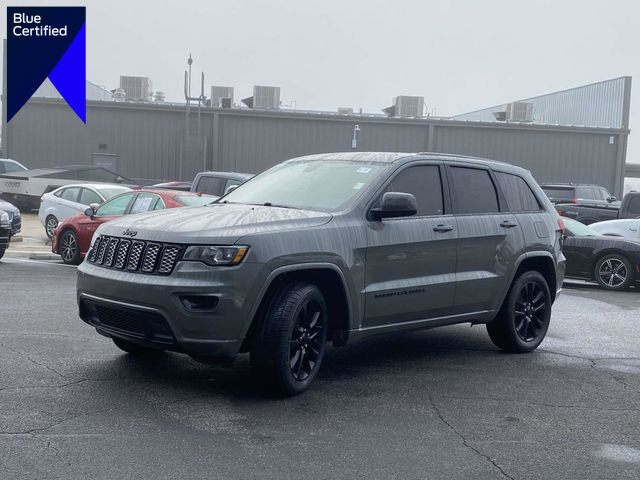 Used 2020 Jeep Grand Cherokee Altitude image 1