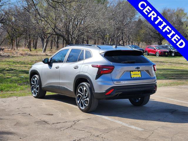 Used 2025 Chevrolet Trax RS w/ Sunroof Package image 2