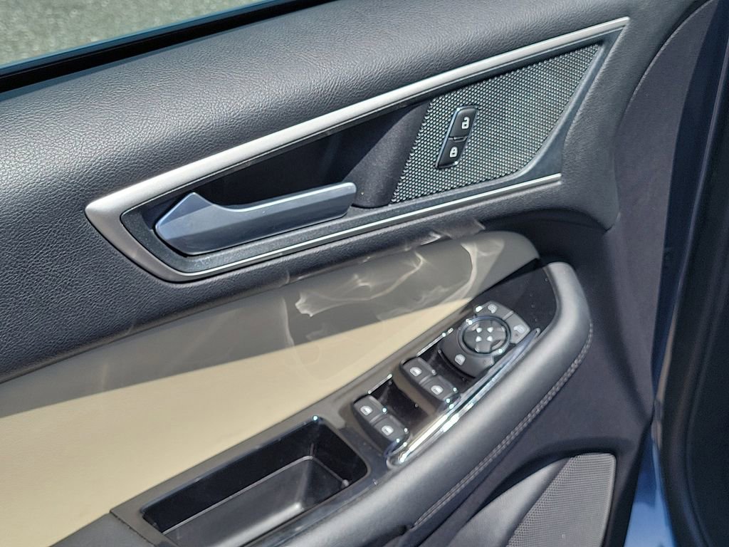 Certified 2019 Ford Edge SEL w/ Equipment Group 201A image 23