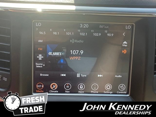Used 2018 Jeep Grand Cherokee Overland AWD/4WD image 19