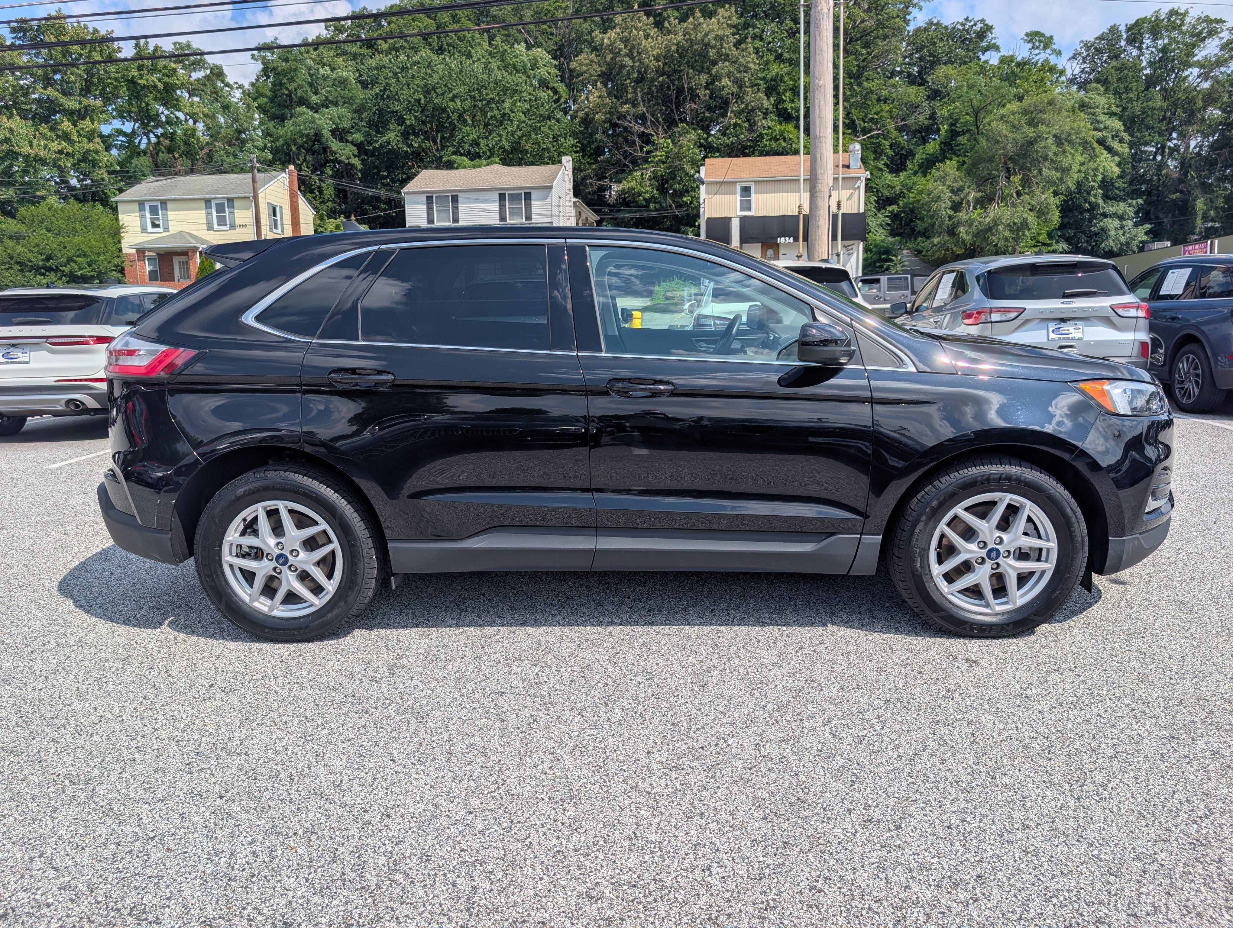 Certified 2022 Ford Edge SEL w/ Convenience Package AWD/4WD image 8