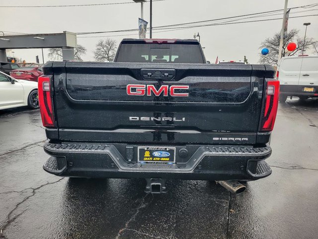 Used 2024 GMC Sierra 3500 Denali w/ Denali Reserve Package AWD/4WD image 2