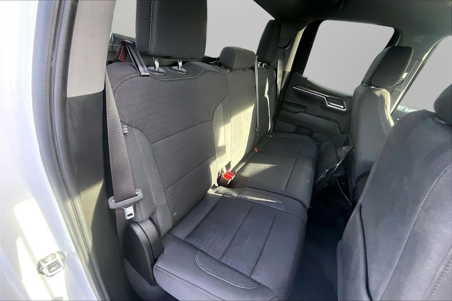 Used 2023 Chevrolet Silverado 1500 LT AWD/4WD image 17