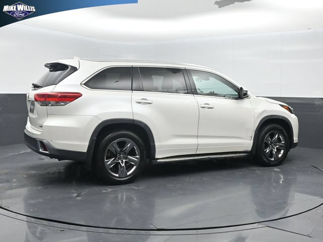 Used 2019 Toyota Highlander Limited Platinum FWD image 5