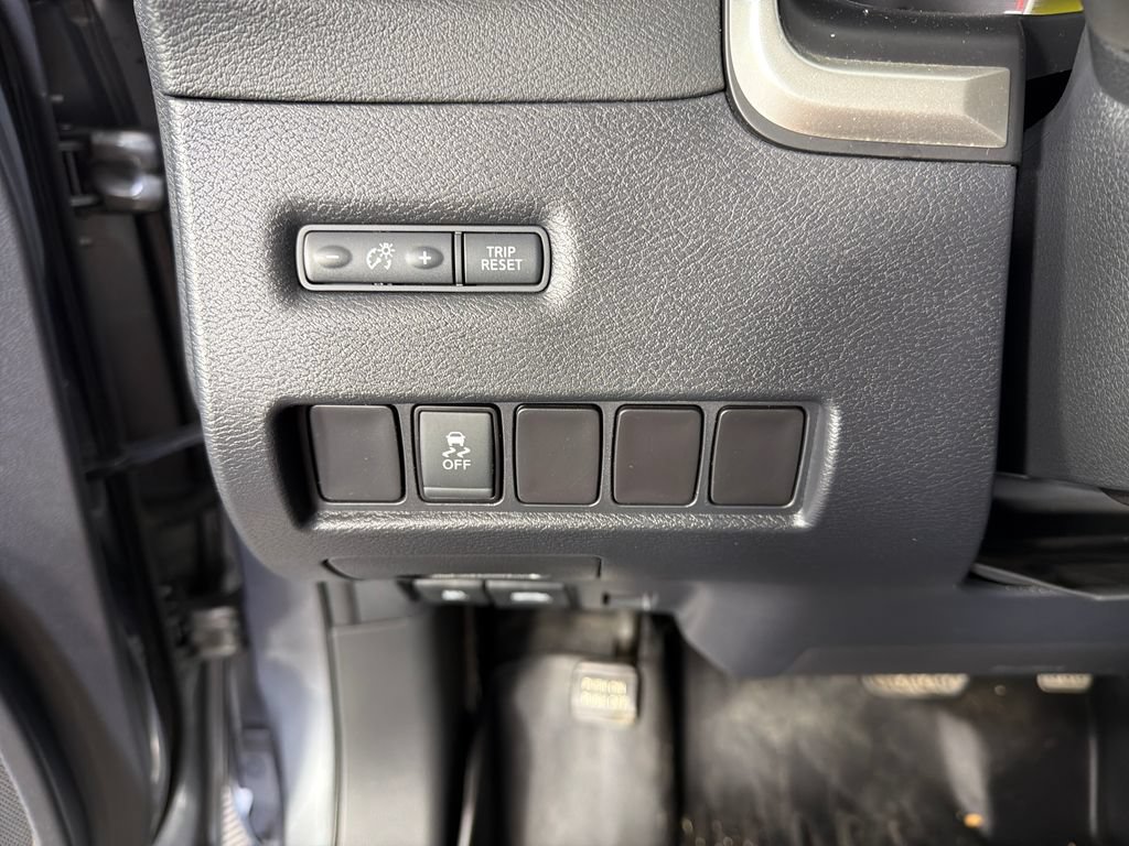 Used 2017 Nissan Murano S AWD/4WD image 15